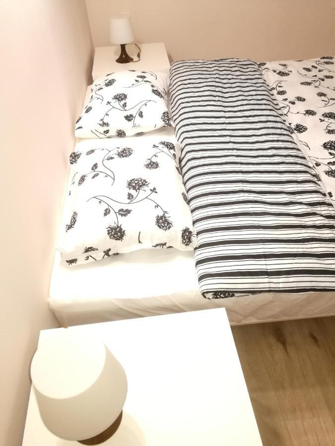 White Rose Apartment Budapest Extérieur photo